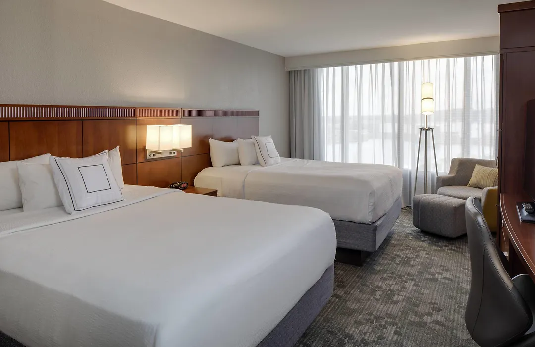 Courtyard By Marriott Boston Logan Airport-1
